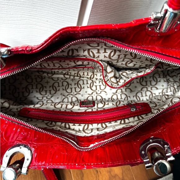 Vintage Guess One of their Iconic Leather Like Croc Print Bags - Picture 15 of 16